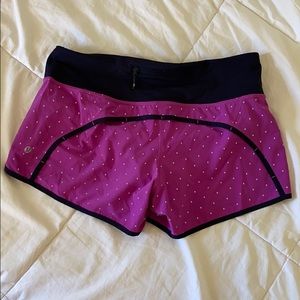Lululemon shorts size 6